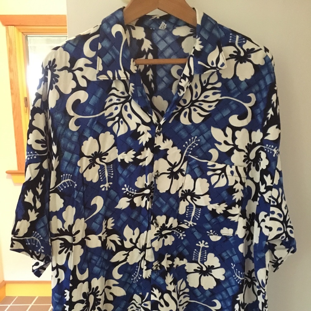 Men Hawaiian shirt
